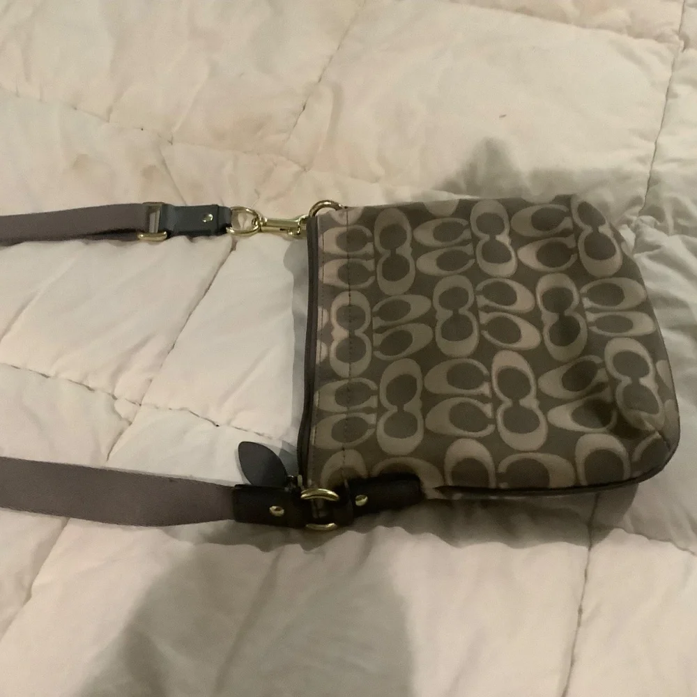 Purse - Picture 3 of 3